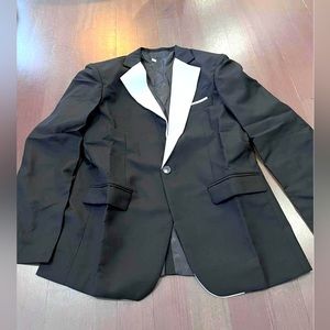 men's 3 piece Suit. Size L, pant's size 34